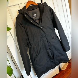 Women’s North Face winter coat. Size Large.